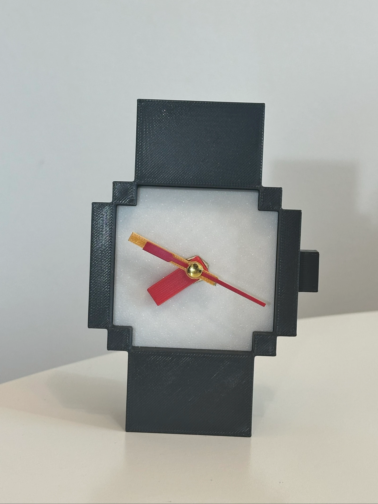 8 Bit / Pixel Table Clock – Original and Decorative – photo 2